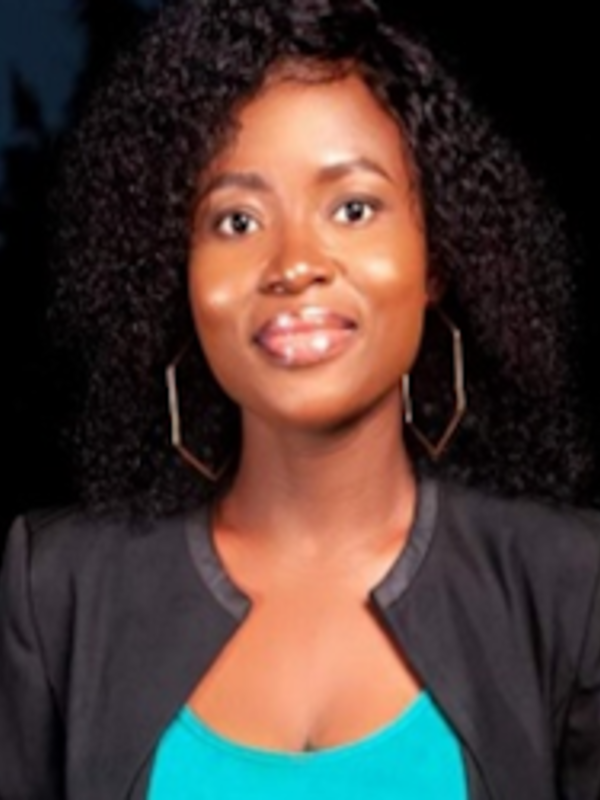  Alexandra Daplah Mwinbong