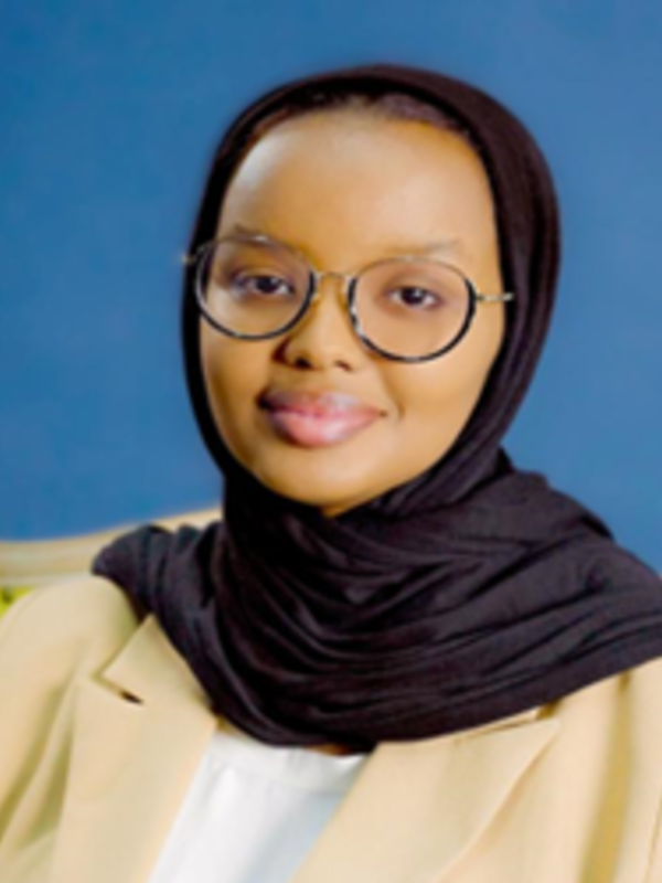  Sumaya Adan